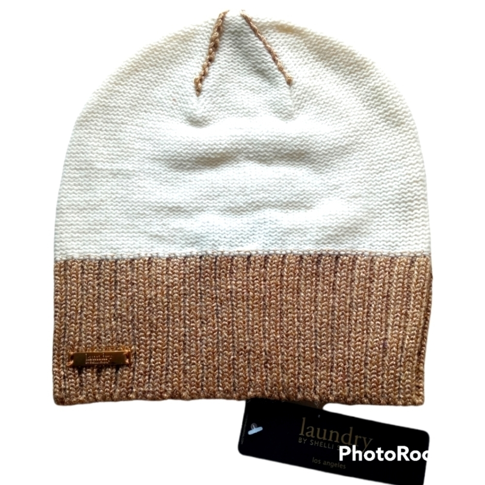 🍁 Laundry by Shelli Segal Gold Tones 30% Alpaca Wool Beanie.